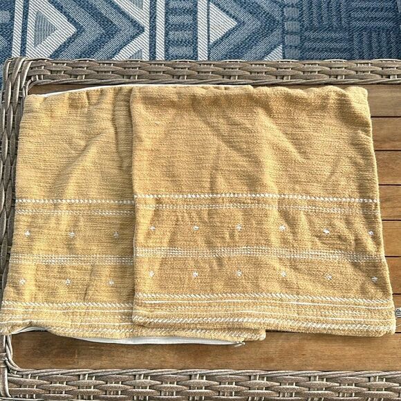 Hearth & Hand (2) Textured Pillow Cover Decor 18”x18” - Picture 1 of 5